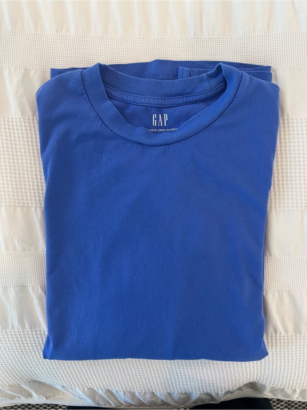 GAP Long-Sleeve Crew Neck Meduim Regular Fit T-Shirt - Cerulean Blue